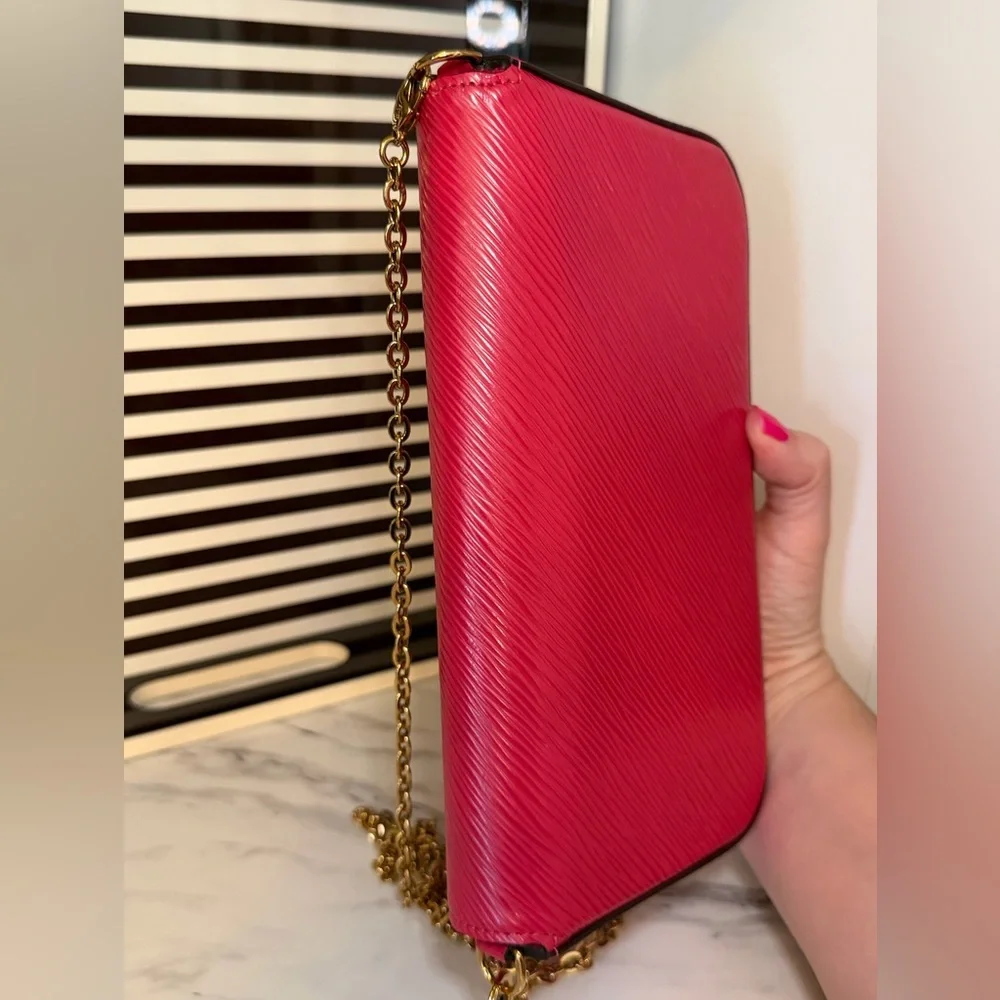 Louis Vuitton Limited Edition Felicie Pochette in Hot Pink Epi leather